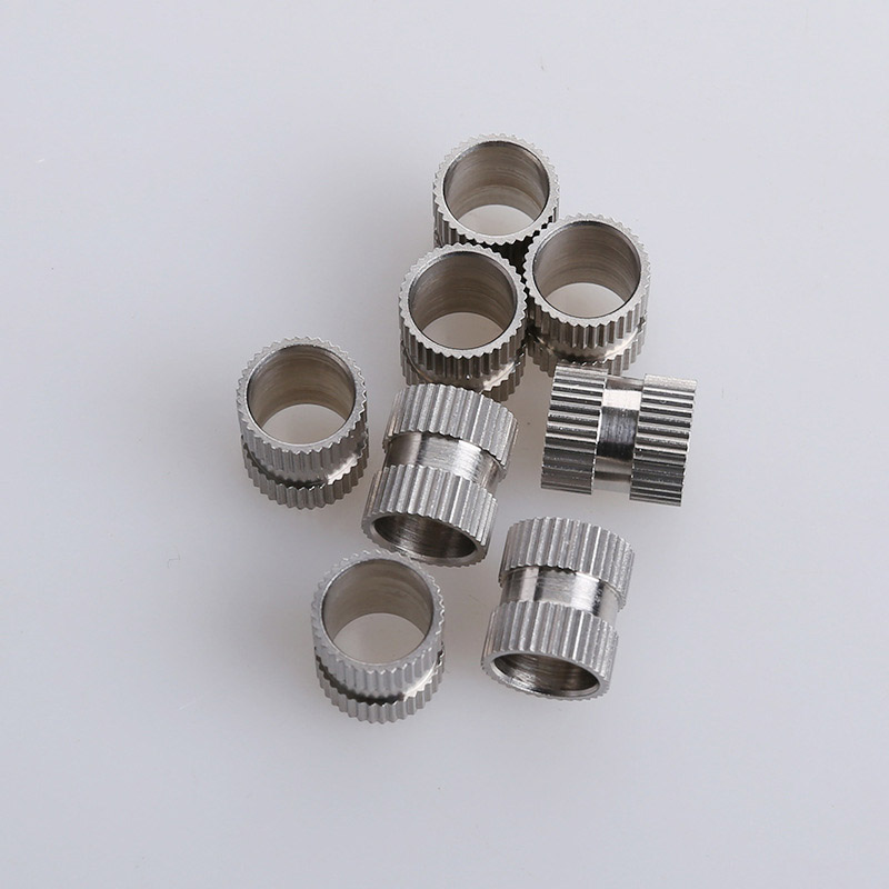 Kétirányú betétanya