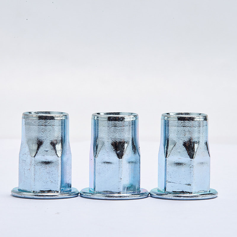 Hatlapfejű rögzítő hatlapú szegecsanya