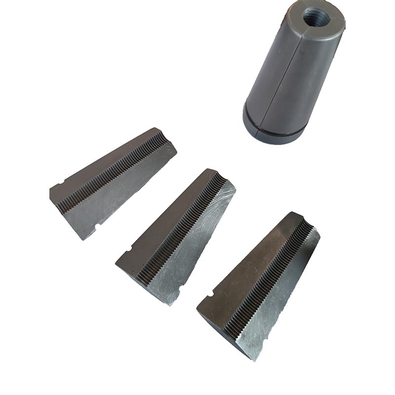 Utófeszítő megfogó ék