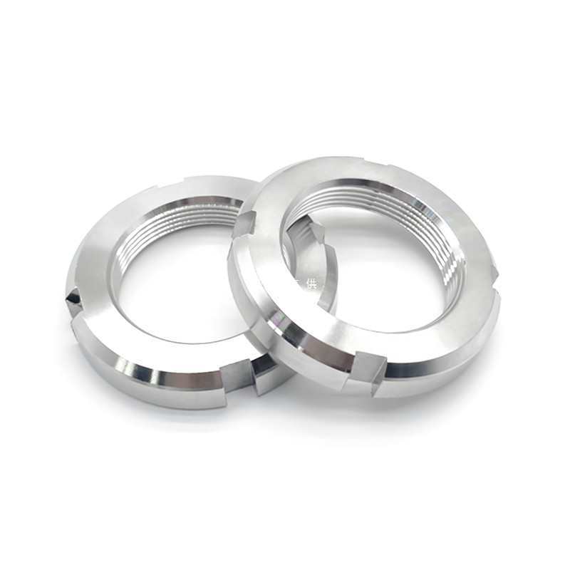 Szerkezetileg szilárd záróanya