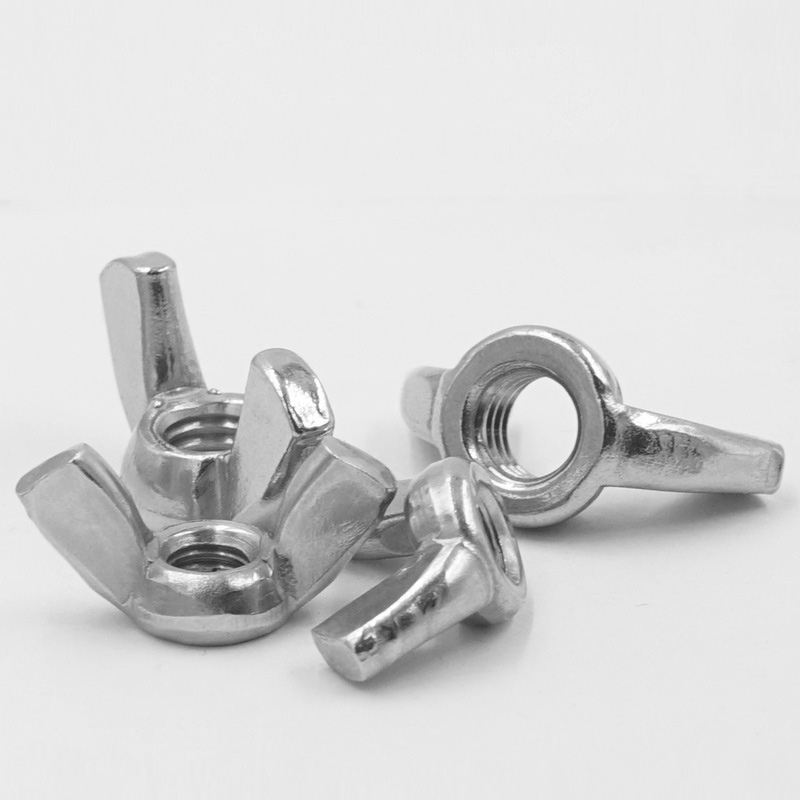 Szárnyas anyák kerek szárny alakú